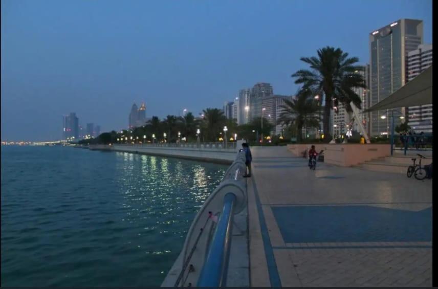 Apartament Abu Dhabi Center - For Elites Zewnętrze zdjęcie
